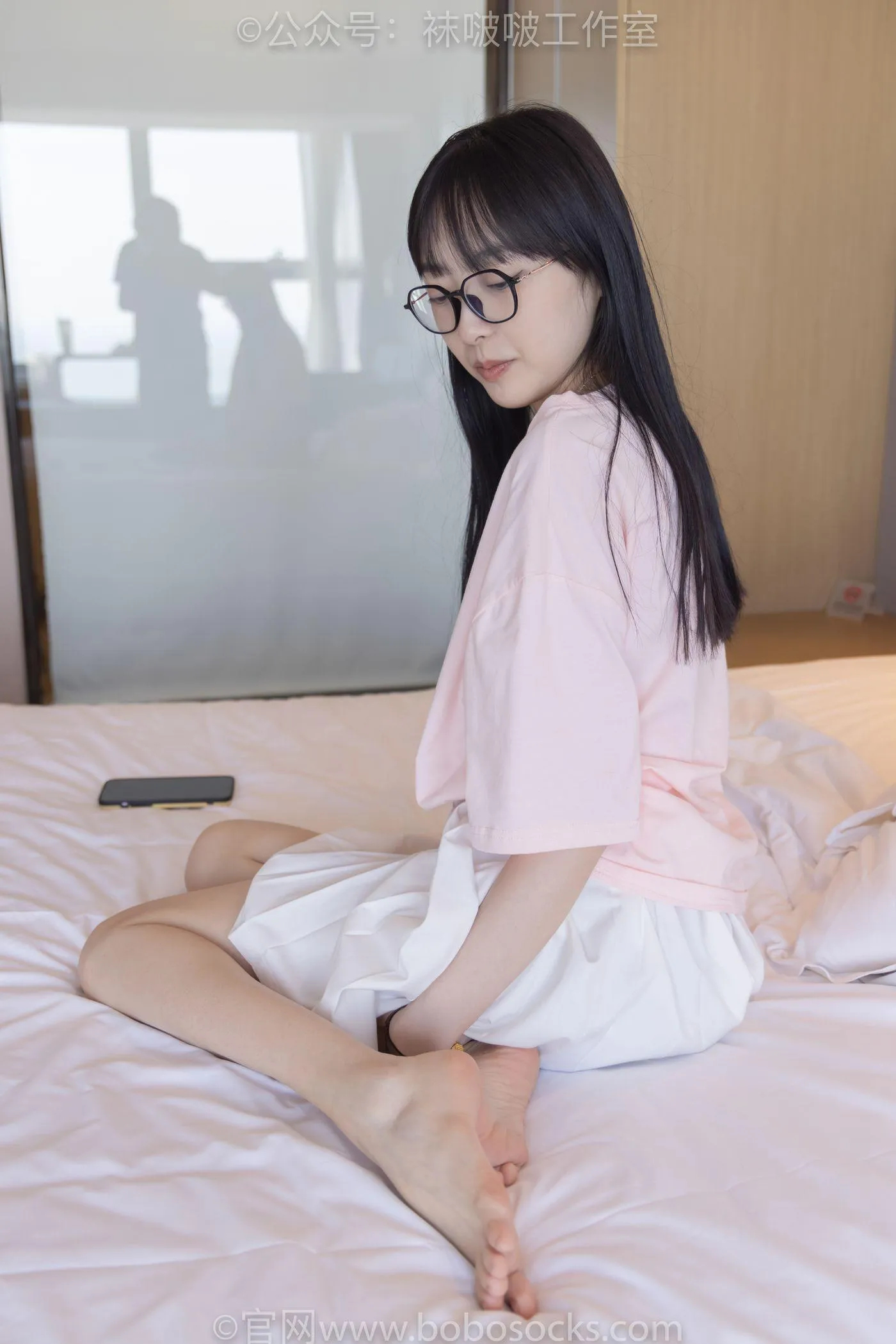 [BoBoSocks袜啵啵]NO.091 稚予-板鞋、淡粉色船袜、黑色船袜、裸足 [148P]插图1